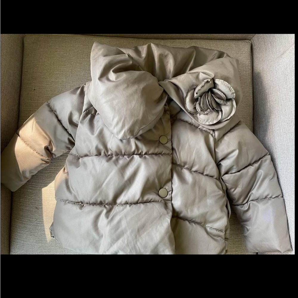SOLD Old Navy Baby/Toddler Girl Puffer Coat, 12-18 months